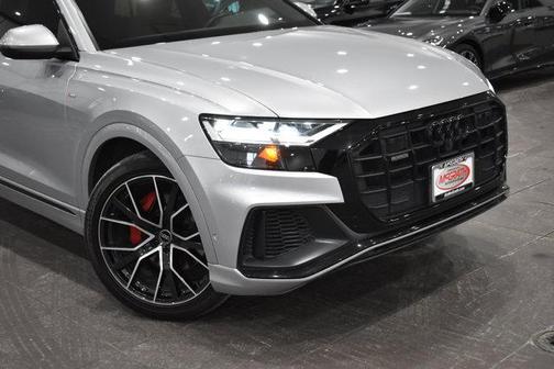 2022 Audi Q8 55 Premium Plus