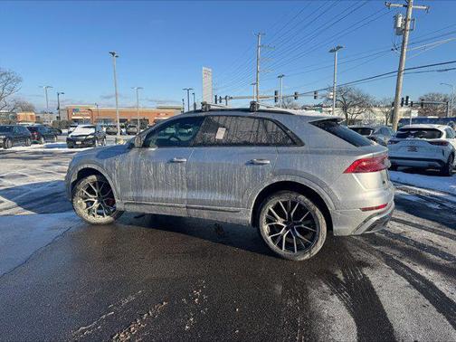 2022 Audi Q8 55 Premium Plus