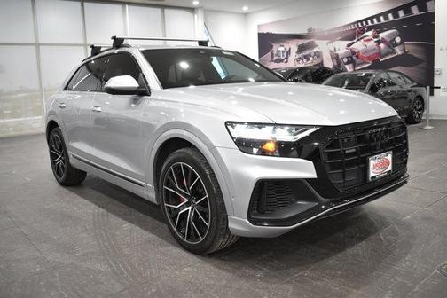 2022 Audi Q8 55 Premium Plus