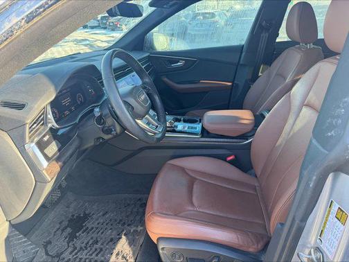 2022 Audi Q8 55 Premium Plus