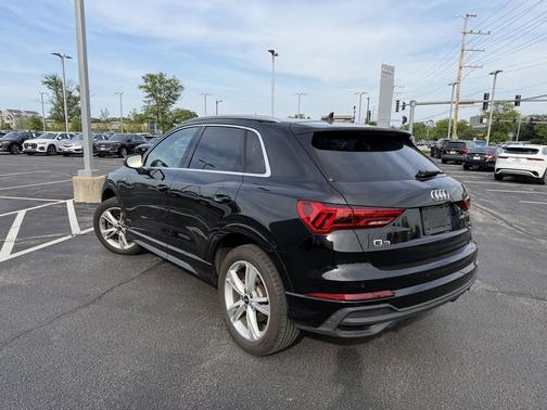 Mythos Black Metallic 2023 Audi Q3 45 S line Premium Plus
