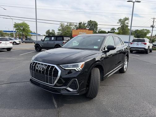 Mythos Black Metallic 2023 Audi Q3 45 S line Premium Plus