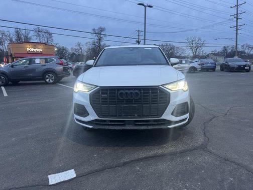 2023 Audi Q3 Premium 40 TFSI quattro Tiptronic