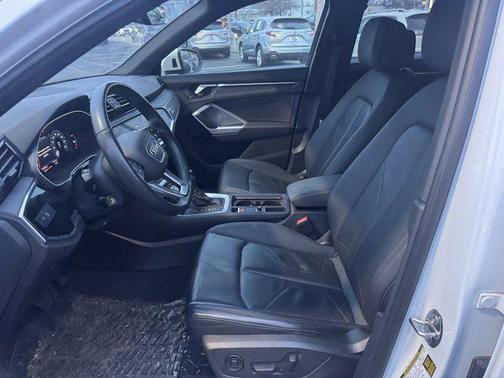 2023 Audi Q3 Premium 40 TFSI quattro Tiptronic