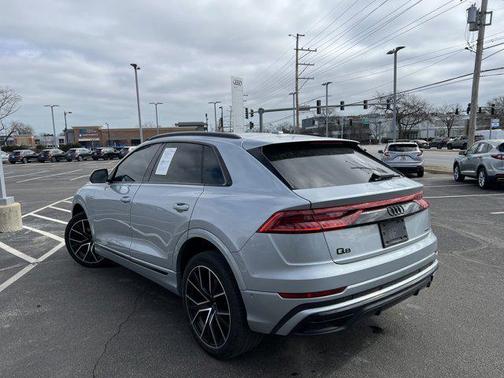 2023 Audi Q8 55 Premium Plus