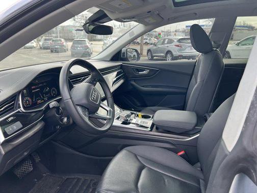 2023 Audi Q8 55 Premium Plus