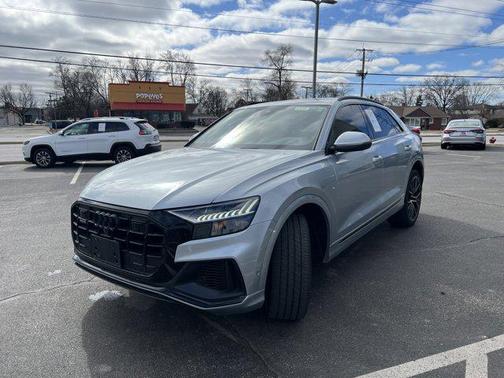 2023 Audi Q8 55 Premium Plus