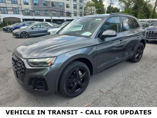 Daytona Gray Pearl Effect 2023 Audi Q5 45 S line Prestige