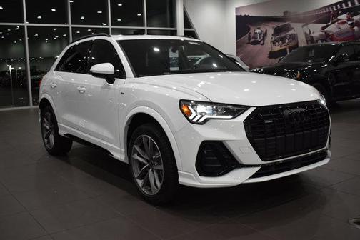 2025 Audi Q3 Premium 45 TFSI S line quattro Tiptronic