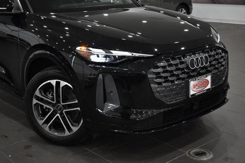 2025 Audi Q5 Premium TFSI quattro S tronic