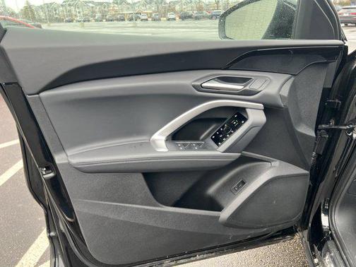 2025 Audi Q5 Premium TFSI quattro S tronic