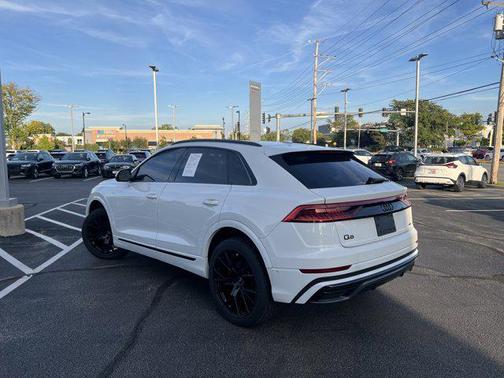 2022 Audi Q8 55 Premium Plus