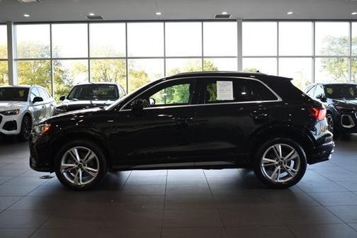 2022 Audi Q3 45 S line Premium