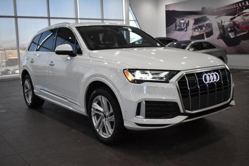 2023 Audi Q7 45 Premium