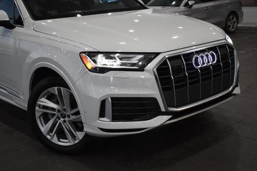 2023 Audi Q7 45 Premium