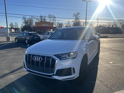 2023 Audi Q7 45 Premium