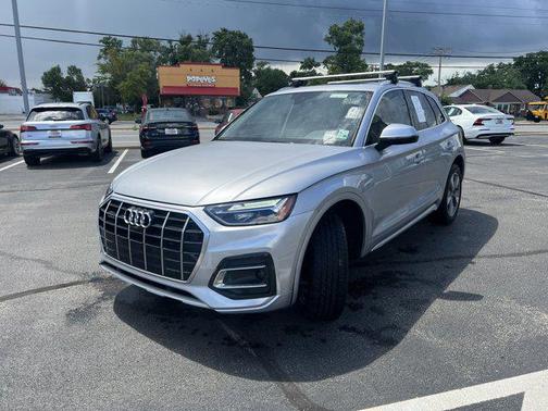 2023 Audi Q5 40 Premium Plus
