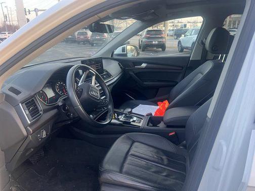 2023 Audi Q5 40 Premium