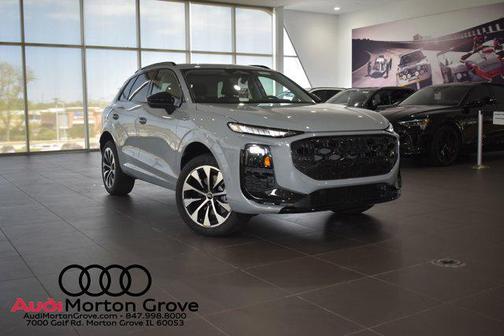Arrow Gray Pearl Effect 2026 Audi Q3 S line