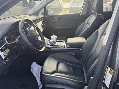2024 Audi Q7 55 Premium Plus