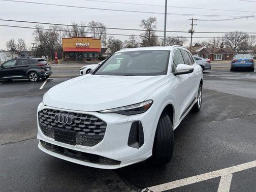 2025 Audi Q5 Premium Plus TFSI quattro S tronic