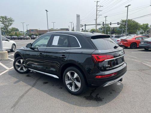 2022 Audi Q5 40 Premium Plus