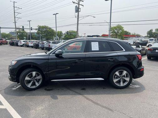 2022 Audi Q5 40 Premium Plus