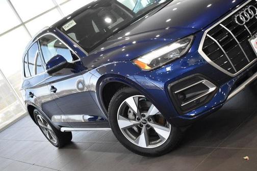 2024 Audi Q5 40 Premium