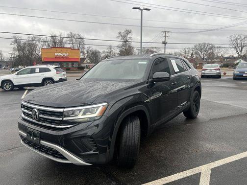 2022 Volkswagen Atlas Cross Sport 2.0T SE w/Technology 4MOTION