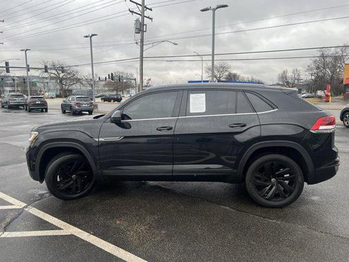 2022 Volkswagen Atlas Cross Sport 2.0T SE w/Technology 4MOTION