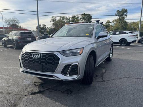 2022 Audi Q5 45 S line Premium Plus