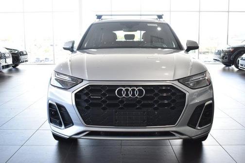 2022 Audi Q5 45 S line Premium Plus