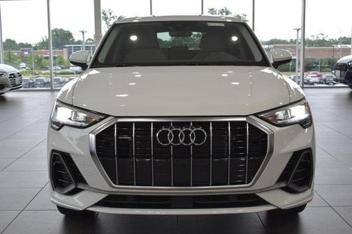 2022 Audi Q3 45 S line Premium