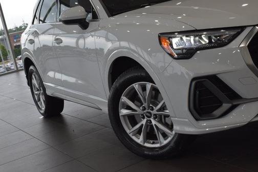 2022 Audi Q3 45 S line Premium