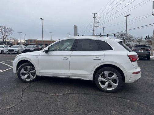 2023 Audi Q5 45 S line Premium Plus
