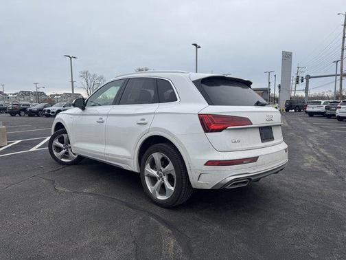 2023 Audi Q5 45 S line Premium Plus