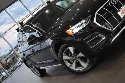 2022 Audi Q5 40 Premium Plus