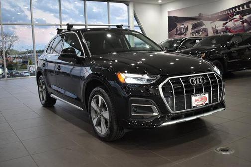 2022 Audi Q5 40 Premium Plus