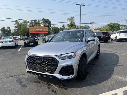 2024 Audi Q5 45 S line Premium Plus
