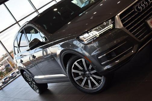 2019 Audi Q7 45 Premium Plus