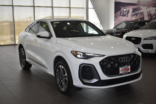 Arkona White 2025 Audi Q5 Premium TFSI quattro S tronic