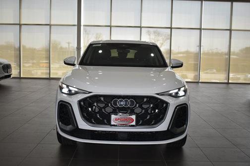 Arkona White 2025 Audi Q5 Premium TFSI quattro S tronic