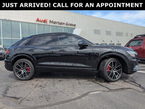 2022 Audi Q8 55 Premium Plus