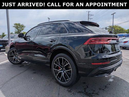 2022 Audi Q8 55 Premium Plus