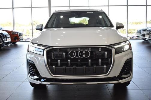 2025 Audi Q7 55 Premium Plus