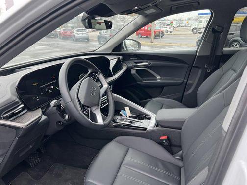 2025 Audi Q5 Premium Plus TFSI quattro S tronic