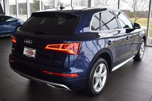 Photo 5 of 28 of 2020 Audi Q5 45 Premium Plus