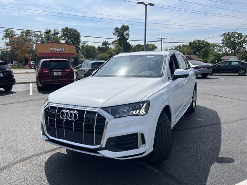 2024 Audi Q7 45 Premium Plus