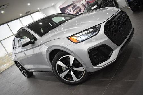 2023 Audi Q5 45 S line Premium Plus