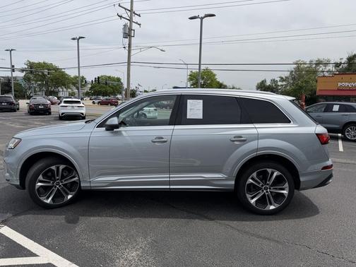 Satellite Silver Metallic 2023 Audi Q7 55 Premium Plus